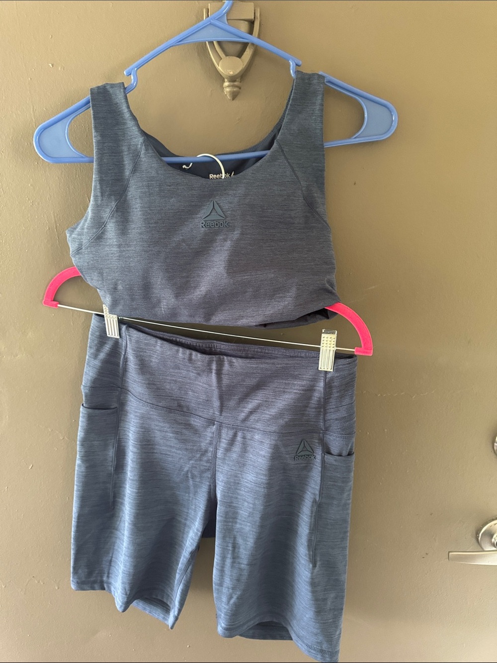 Reebok Heathered Navy Sports Bra & High-Waist Bike Shorts Set w POCKETS